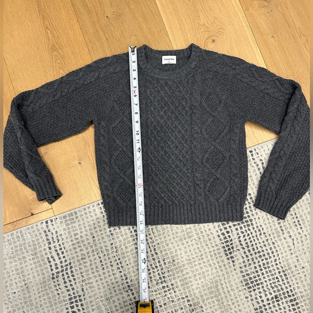 Aritzia Sunday Best Charcoal Sweater Sz XS - Picture 2 of 8
